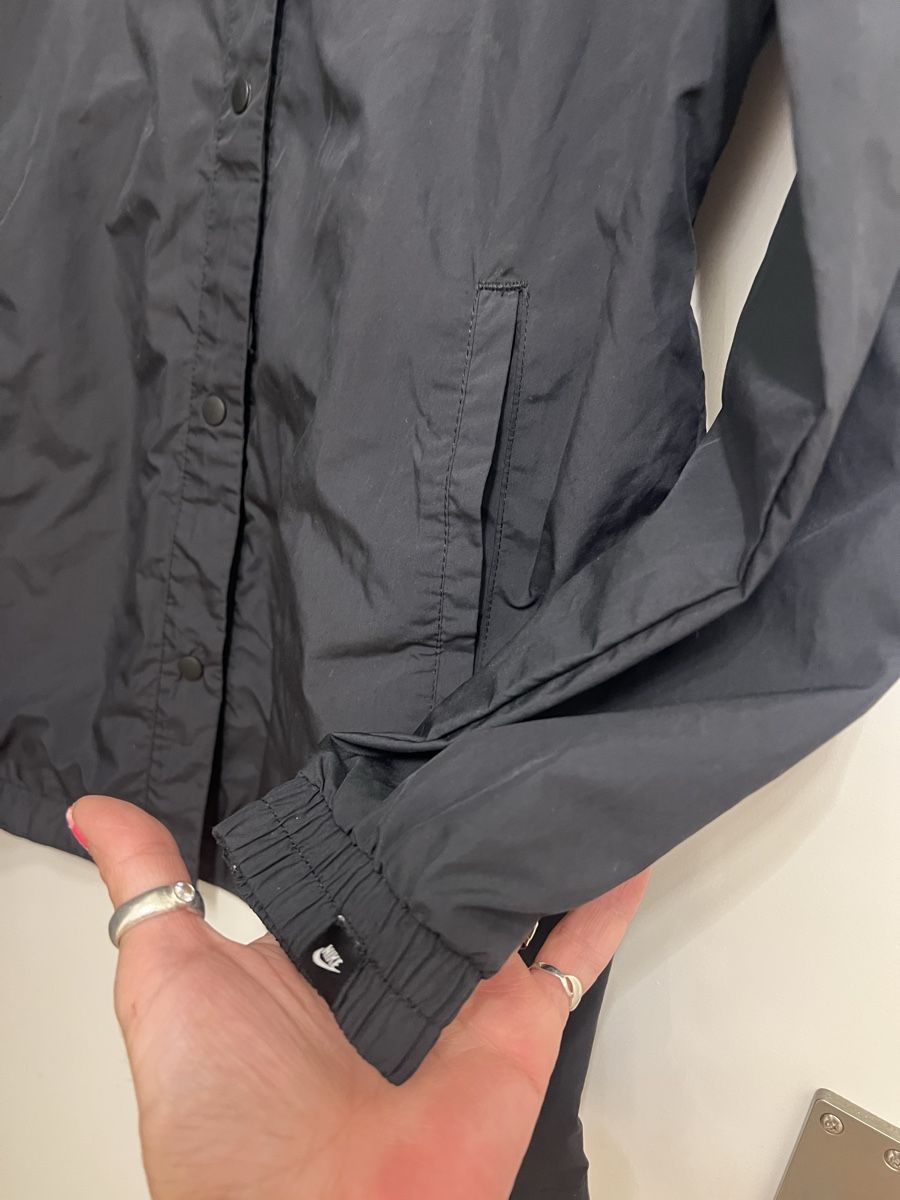Nike Giacche: NIKE REGENJACKE LANG SCHWARZ GR S – Usato da Basel venduto da theo-g77 3
