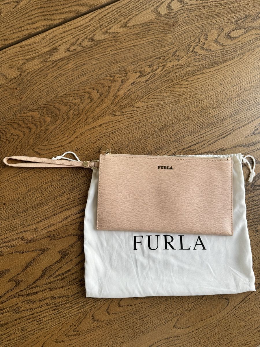 Furla Taschen für Damen: Furla Pouch - Beige Leather – Gebraucht aus Zürich von zurich_230