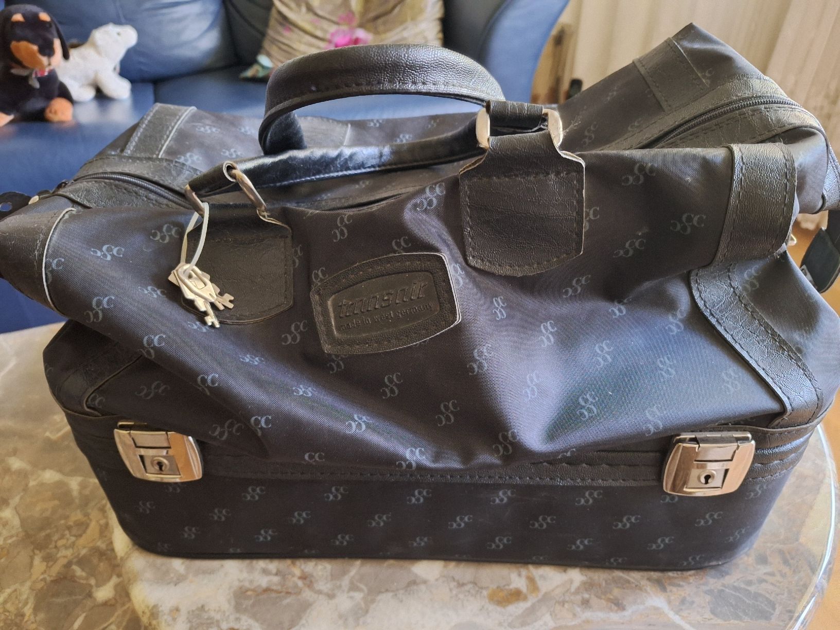 Taschen: Schwarze Reisetasche  Vintage Retro – Gebraucht aus Luzern von wys_jt2s 3