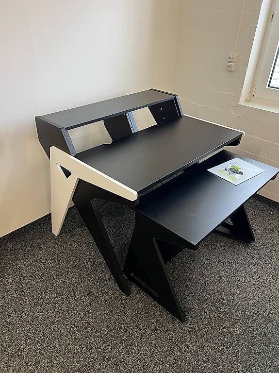 Altri accessori: ZAOR Vision Studiomöbel inkl. Keyboardauszug – Usato da Langenthal venduto da Walch 1