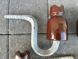 Wunderschöner Porzellan Isolator Glöggli mit Haken Strommast