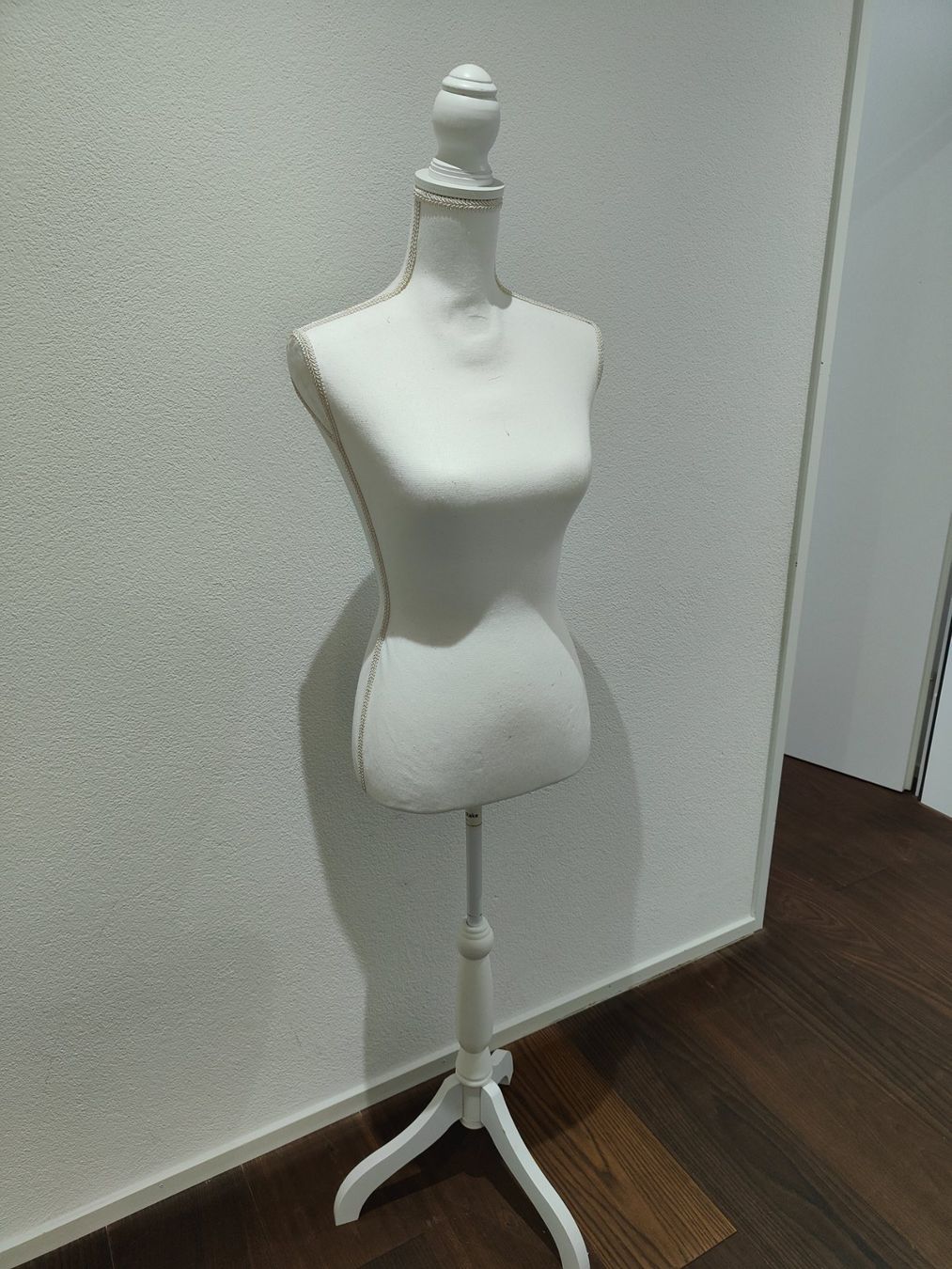 Statuette: Schneiderbüste – Nuovo (secondo la descrizione) da Schänis venduto da mel_hhn6