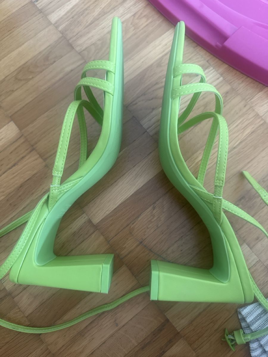 Bershka Scarpe da donna: Bershka Green Heels Size 41 – Usato da Zürich venduto da kes_5mhh 1