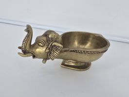 traditionelle indische Öllampe