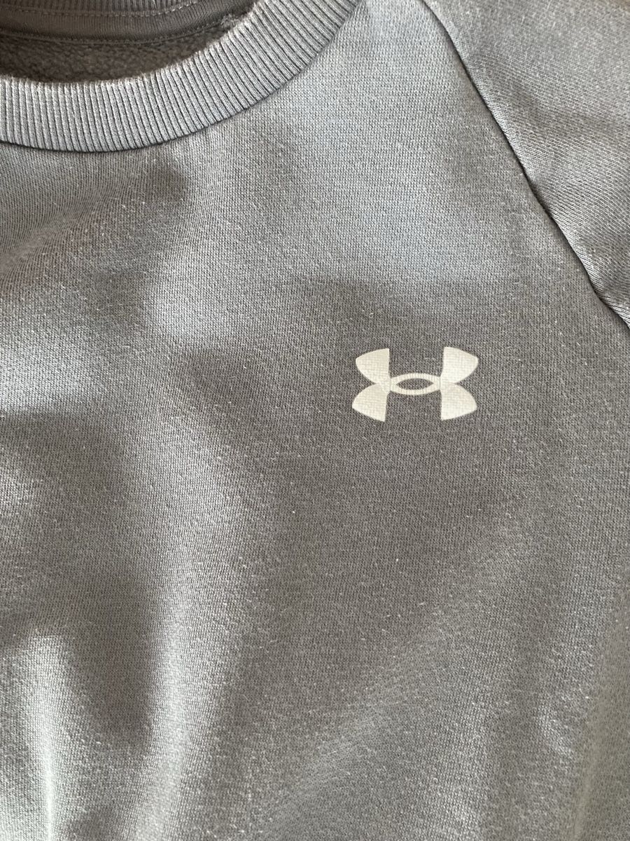 Under Armour Maglioni & Felpe: Pull Under Armour gris, taille S – Usato da Chêne-Bougeries venduto da GiovannaDiLoreto 7