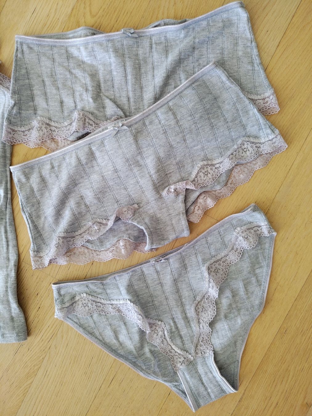 Calida Altra biancheria intima: CALIDA Wäsche SET light grey Taille XS  – Usato da Buchrain venduto da QueenyHE51 3