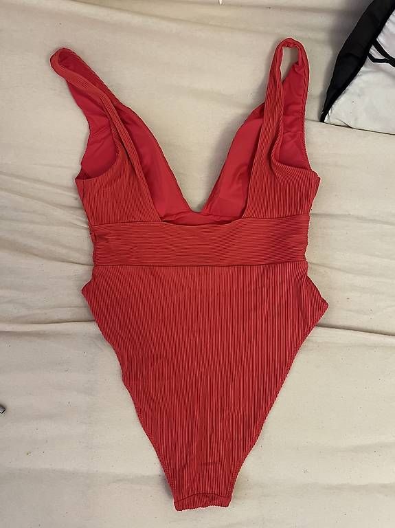 Costumi da bagno & Bikini: Badkleid / Badehose H&M Grösse 42 rot – Usato da Zürich venduto da lea_8j6n 1