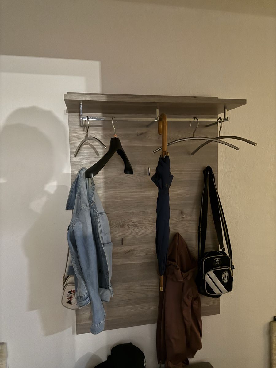 Guardaroba: Wandgarderobe in Holzoptik – Usato da Basel venduto da giu_wq86 1