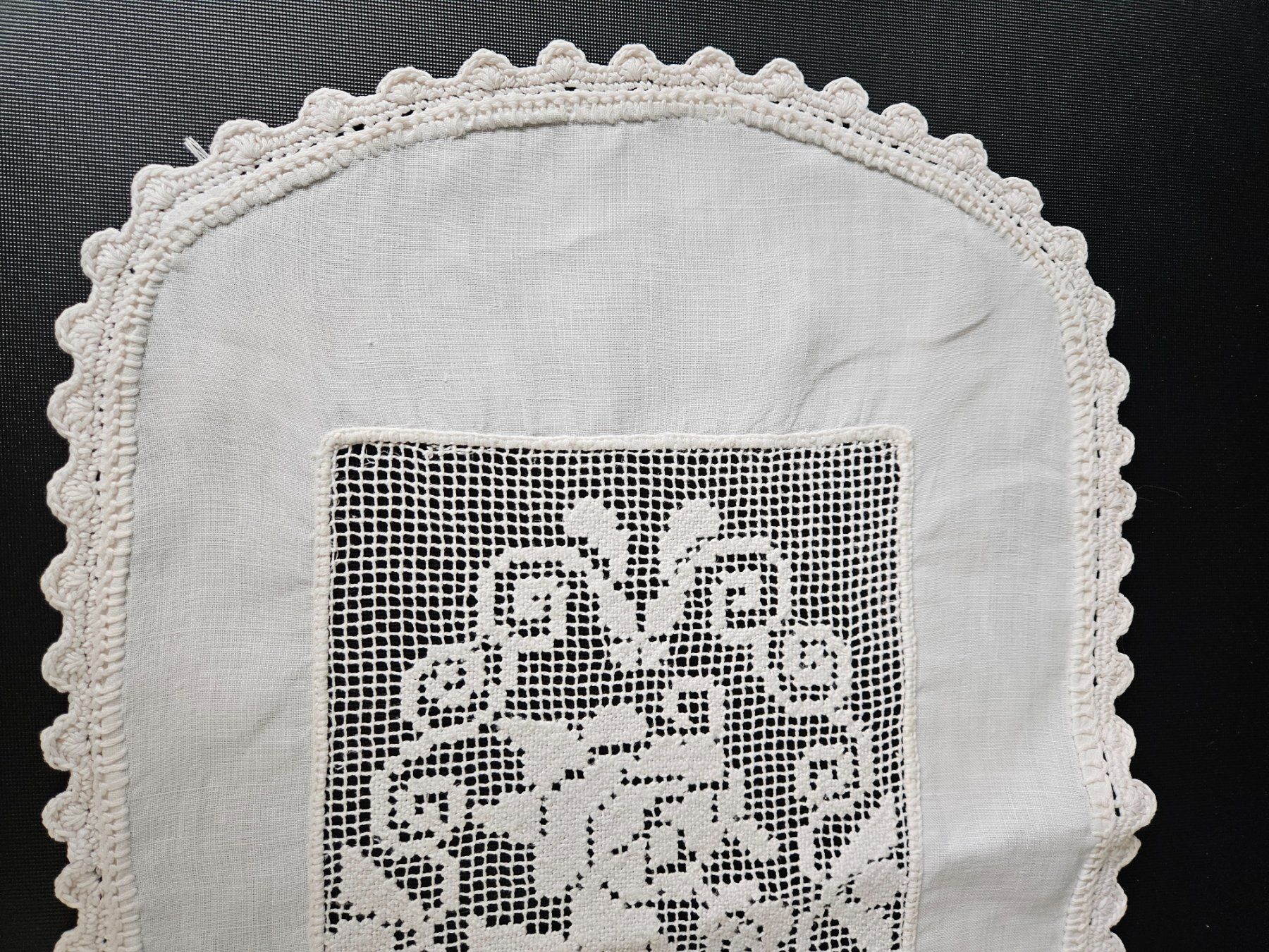 Sonstige Tischwäsche: Spitzendeckchen Spitzendeckeli Spitze weiss, Rose 47x29 cm – Gebraucht aus Gossau ZH von LeoniesDeko 3