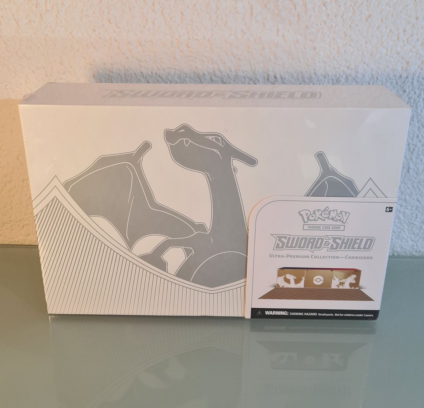 Pokémon Carte collezionabili: Pokémon Charizard Sword & Shield Ultra-Premium Collection EN – Nuovo (secondo la descrizione) da Uetendorf venduto da myhome12