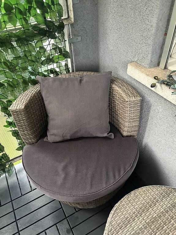 Set di tavolo e panche: Rattanmöbel Set  – Usato da Bern venduto da nat_6qtd 4