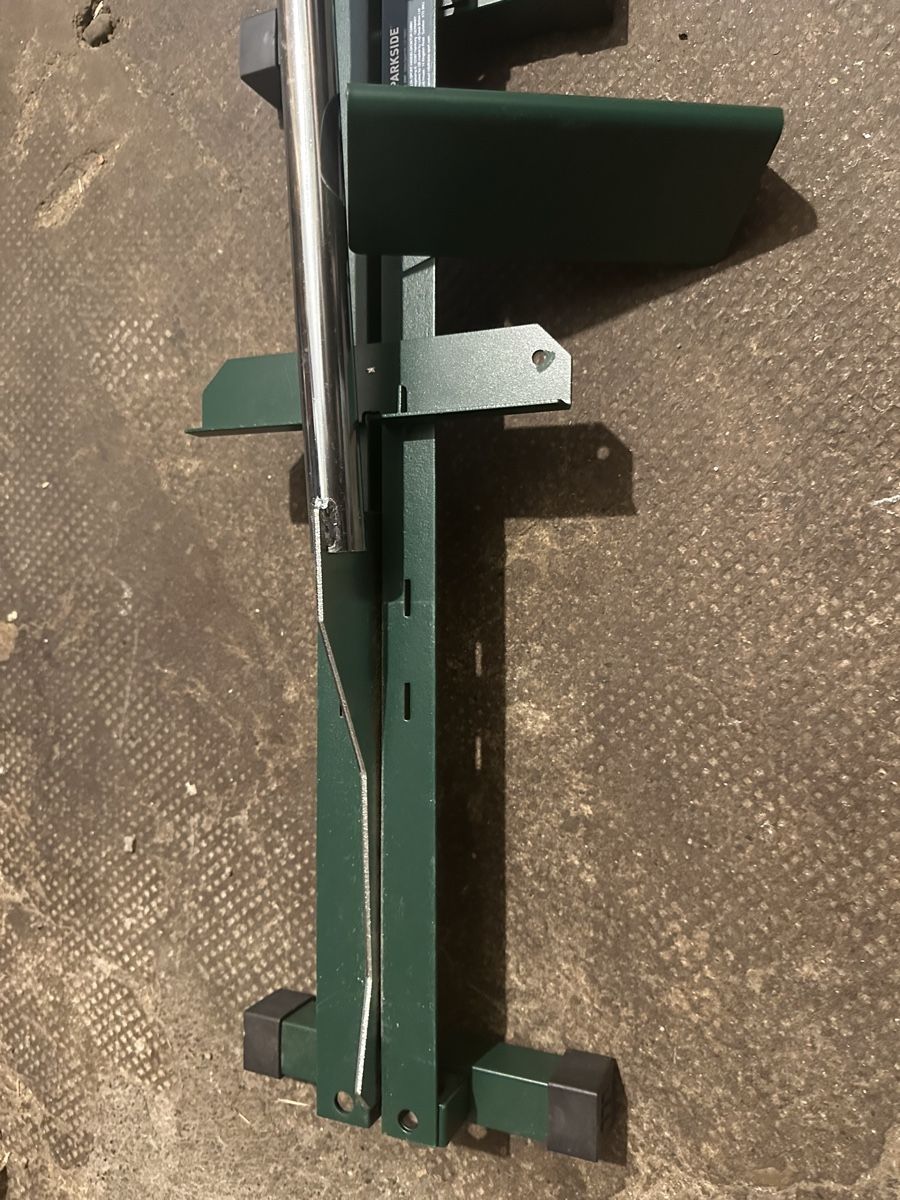 Parkside Tutti gli attrezzi:  Laminatschneider Parkside  – Usato da Bad Zurzach venduto da m3s3m3 1