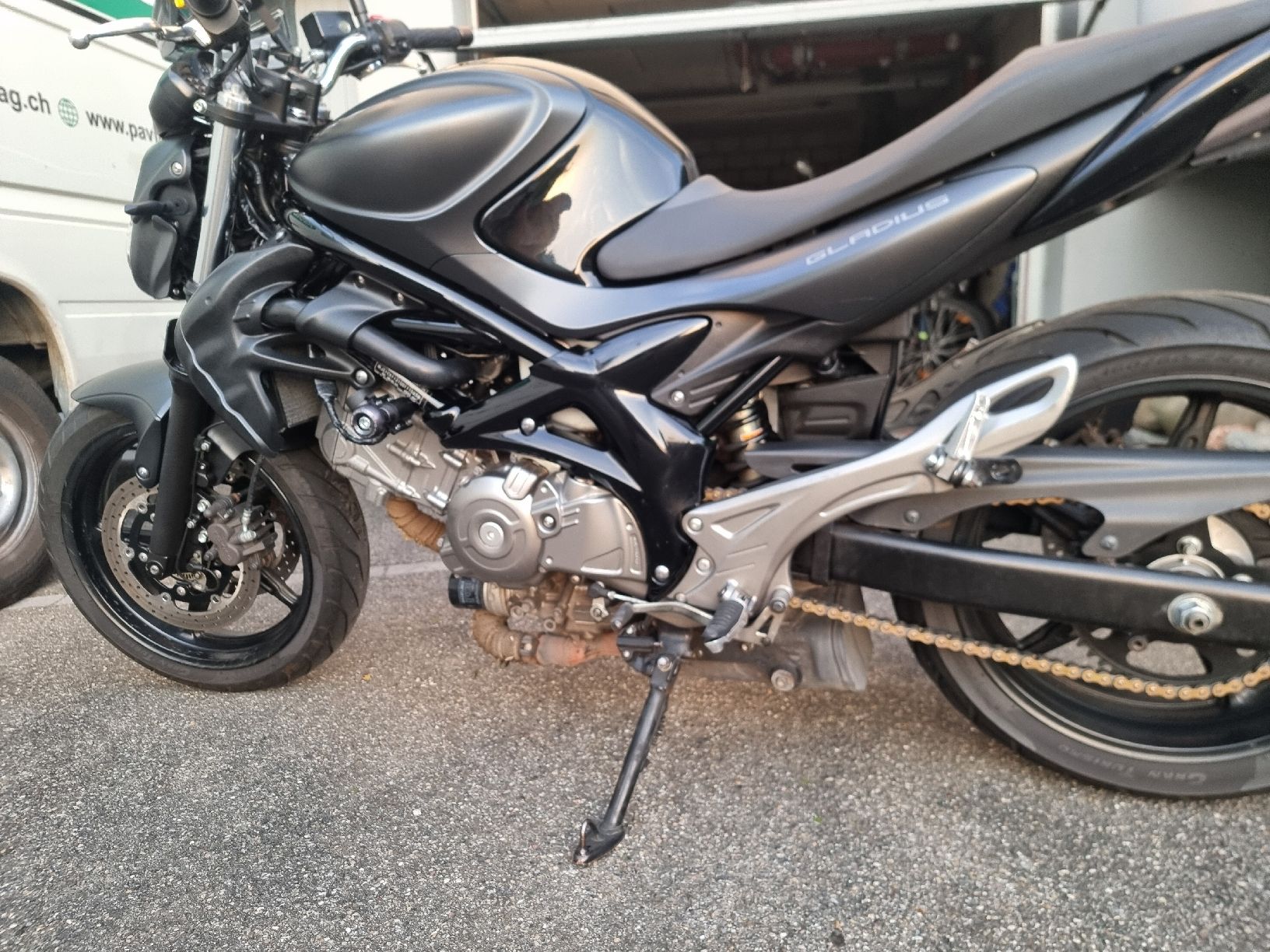 Strada: Suzuki Sfv 650 Gedrosselt – Usato da Ebikon venduto da ron_v8bk