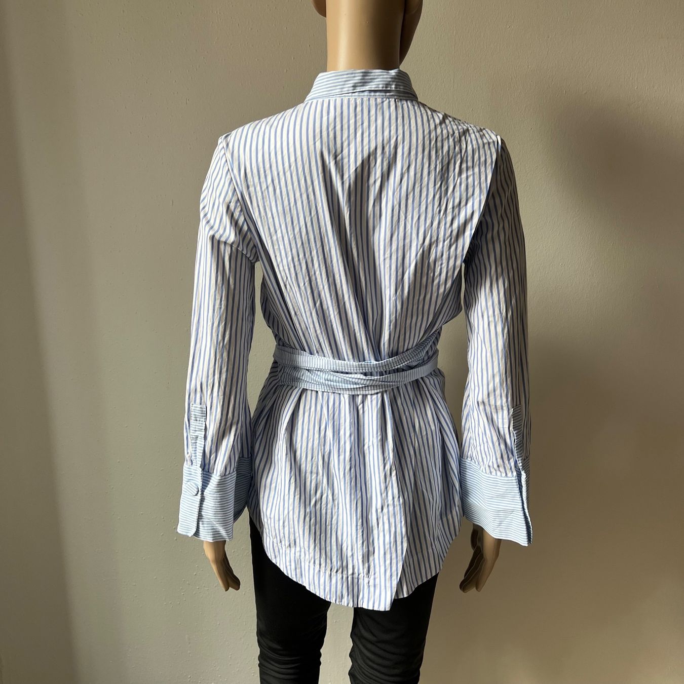 Camicette: UTERQÜE Bluse 🩵 – Usato da Zürich venduto da ClosetQueen 3