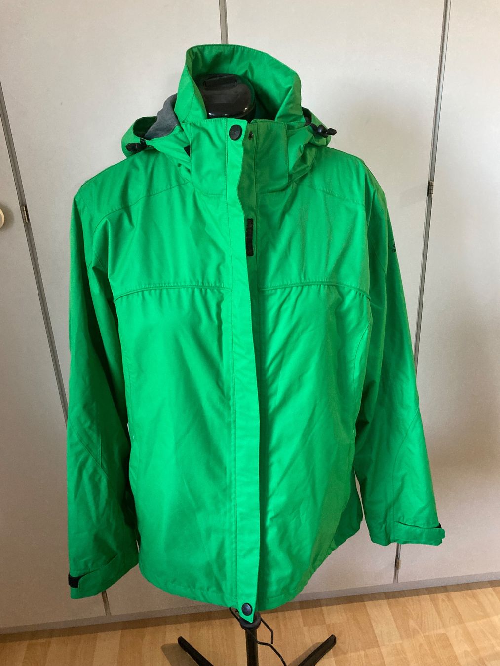 Jacken: WANDER / REGENJACKE: NEU!!!  Marke: "Maul" – Neu (gemäss Beschreibung) aus Läufelfingen von Lennyluna 1