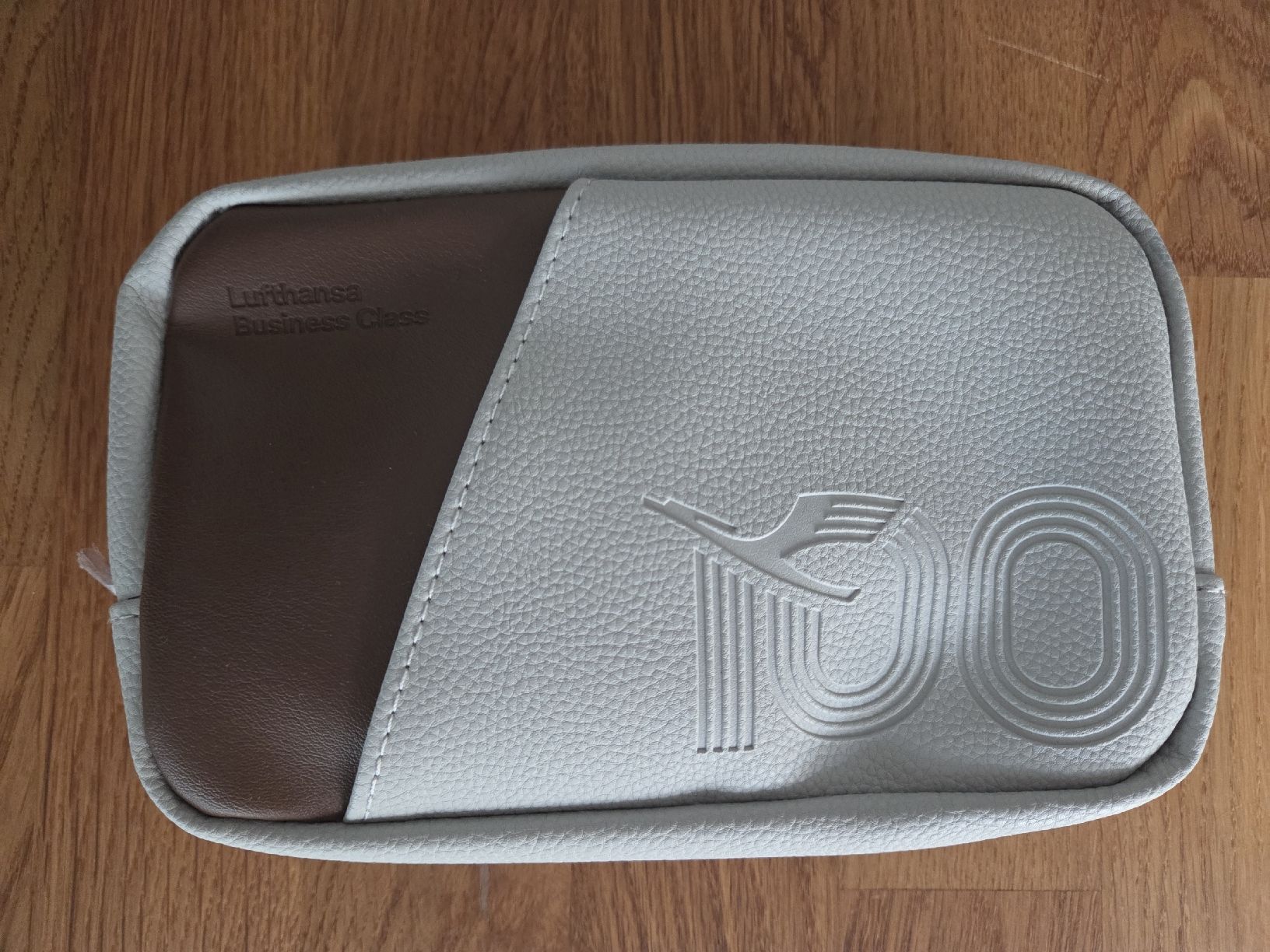 Kosmetikkoffer: Lufthansa Amenity Kit Business Class NEU – Neu und originalverpackt aus Ennetmoos von Gamer2