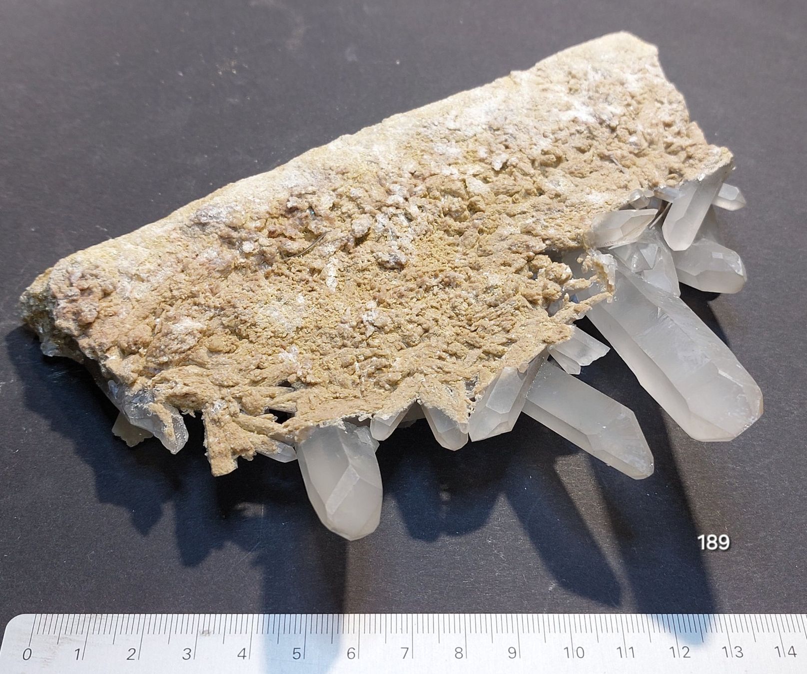 Minerali & Pietre curative: Bergkristallstufe aus Madagaskar – Usato da Thal venduto da wicko