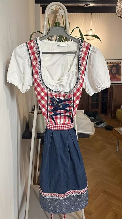 Vestiti: Dirndl Grösse 36 – Usato da Winterthur venduto da laralara123