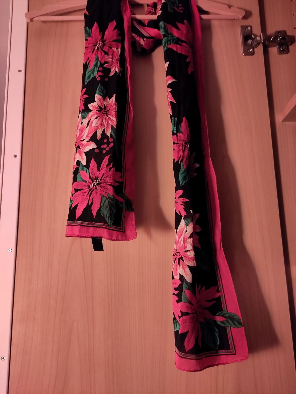 Foulard & Sciarpe: dünnes Tuch – Usato da Dübendorf venduto da Cocochala8