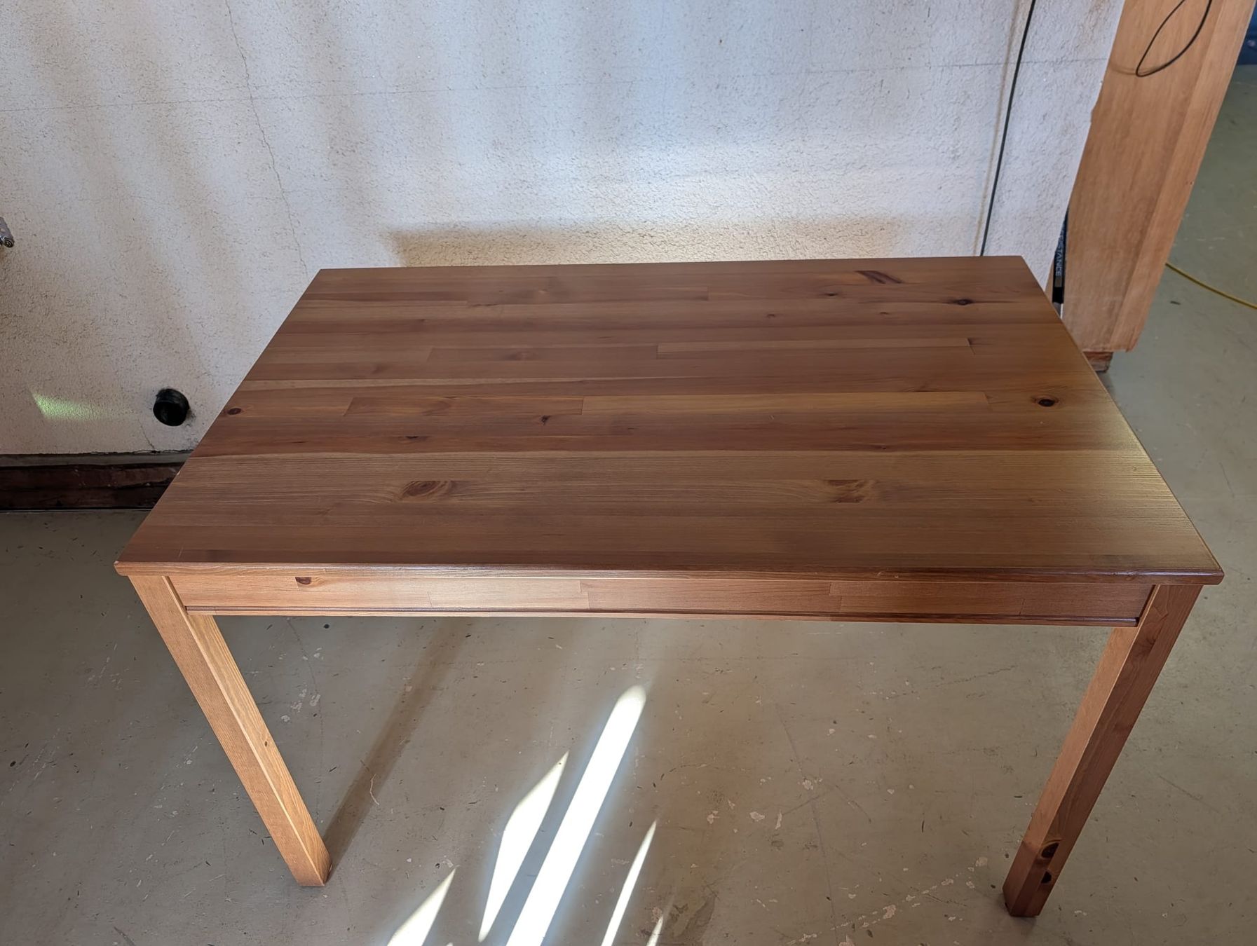 Ikea Tavoli: IKEA HÄGERNÄS Tisch Antikbeize Kiefer – Usato da Rieden SG venduto da FrederikJ 1