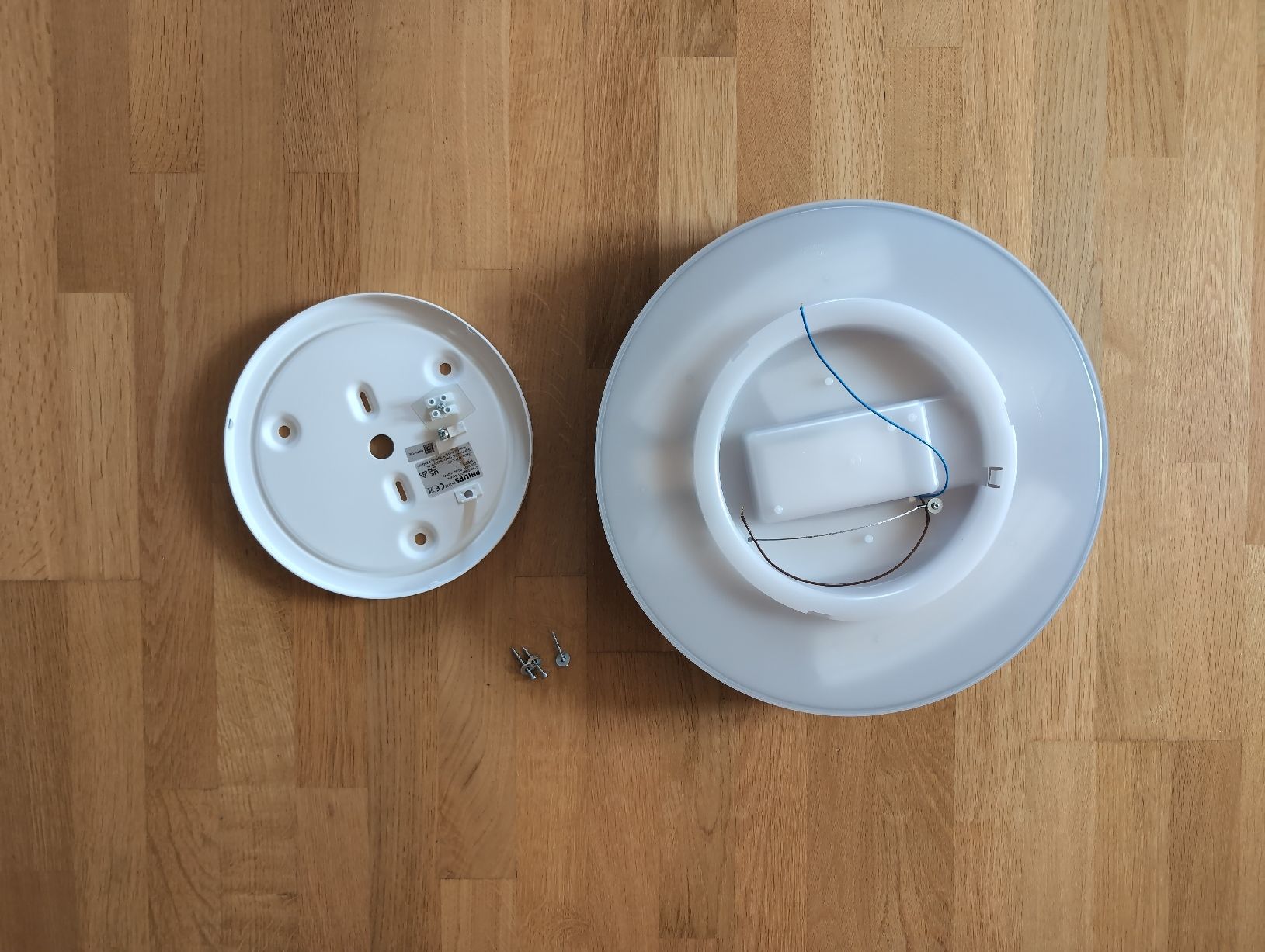 Philips Kronleuchter & Deckenlampen: Philips Hue White Ambiance Enrave – Gebraucht aus Zürich von k6_ 3