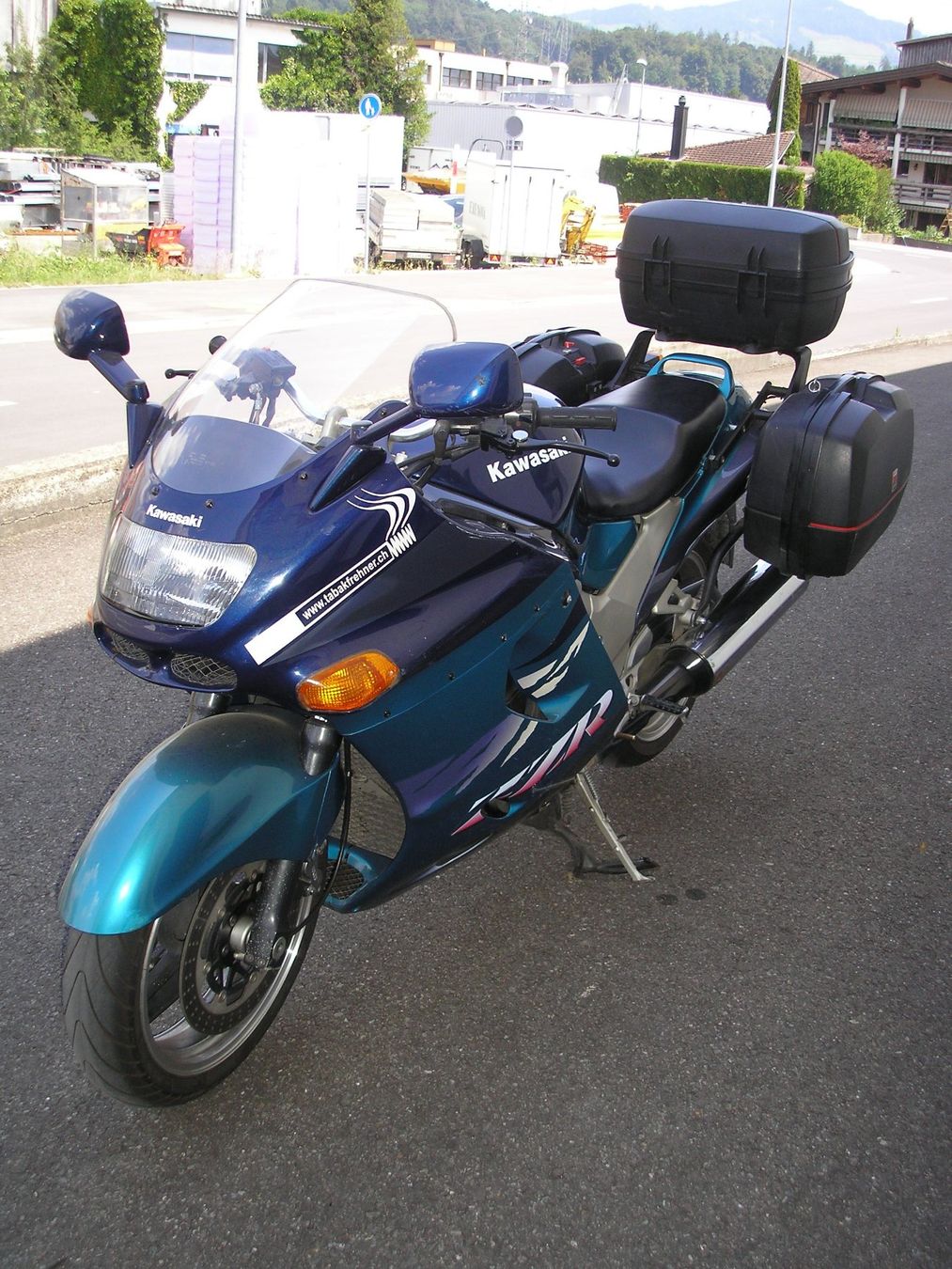 Kawasaki Strada: Kawasaki ZZR 1100 – Usato da Uznach venduto da Robrro