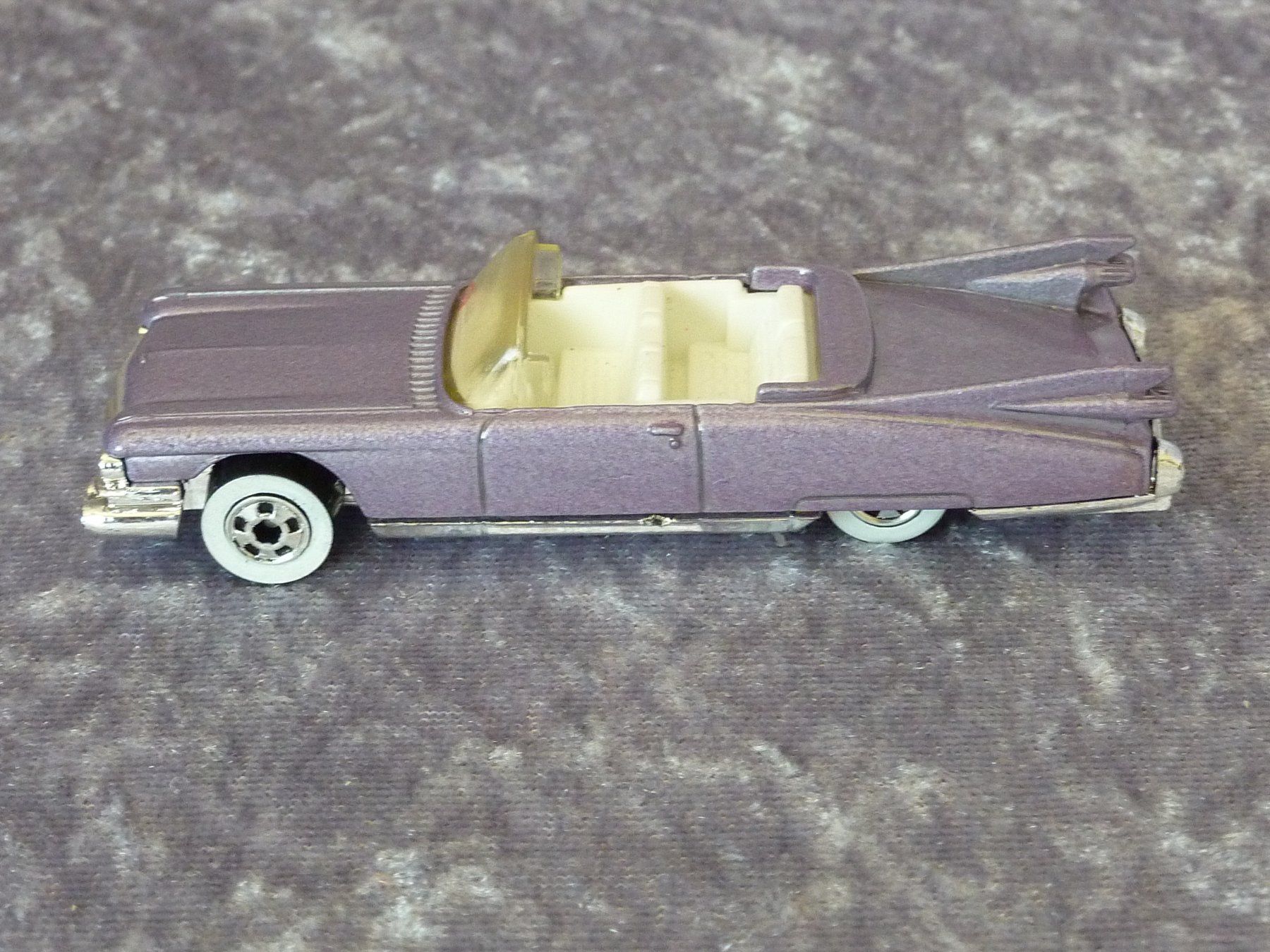 Hot Wheels Modellini d'auto: '59 Caddy Convertible 1:64 – Usato da Dürrenäsch venduto da Cobra1ch 1