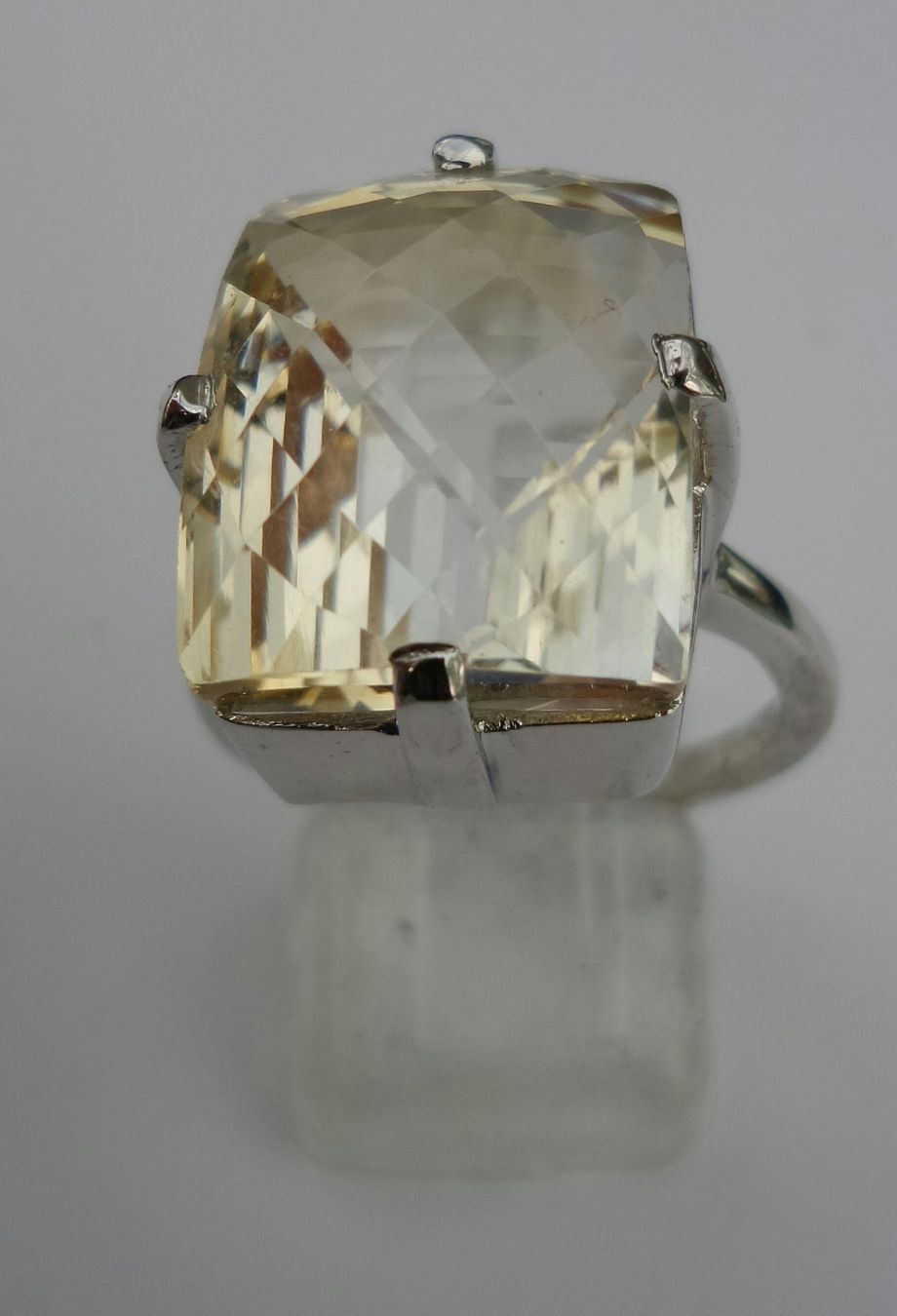 Anelli: Solitaire Ring mit Citri 58 Neu – Nuovo (secondo la descrizione) da Zürich venduto da adriben 5