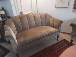 Gratis abzugeben: Elegante Polstergruppe (Sofa + 2 Sessel)