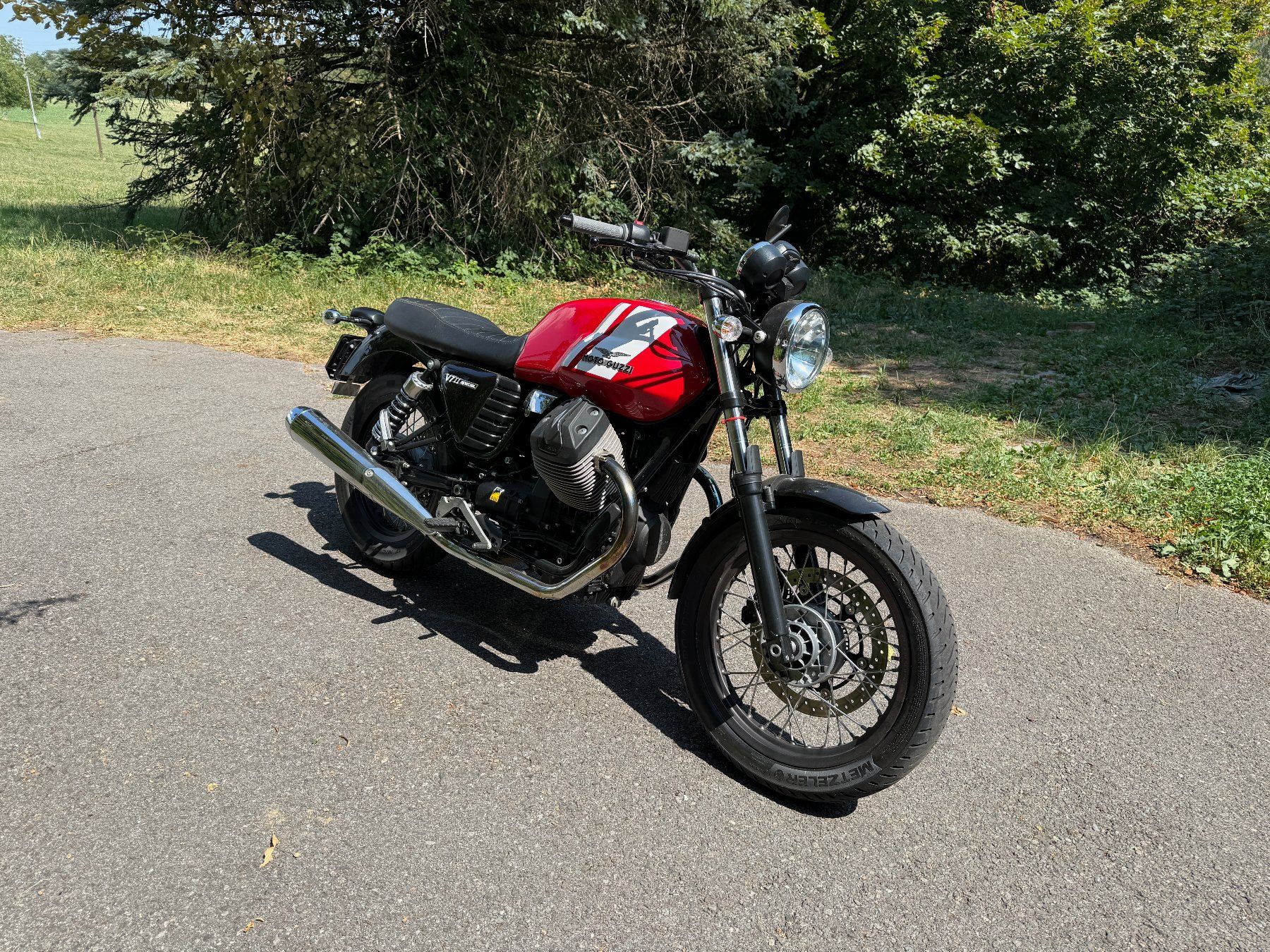 Moto Guzzi Route: moto guzzi V7 II special – D'occasion à lausanne par RudiNL 1