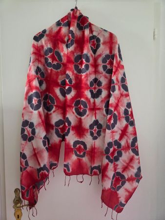 Roter Batik-Schal,Seide ideal für den Frühling,Top Zustand!
