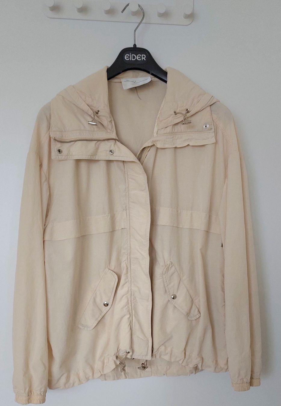 Vestes: Leichte Jacke – Neuf (Voir description) à Bellach par bri_m8rs