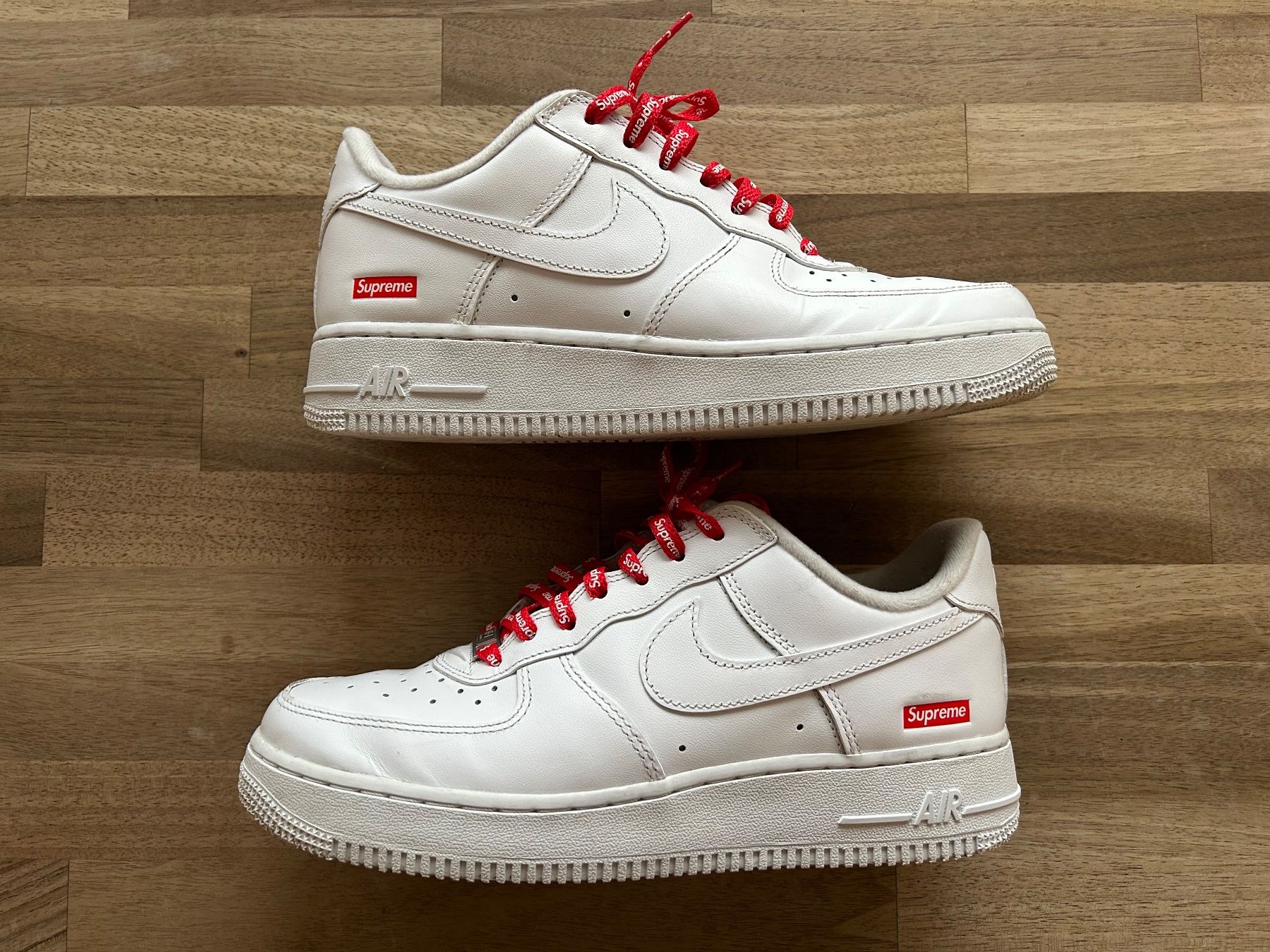 Nike Herrenschuhe: Nike Air Force 1 Low Supreme Sonderedition Grösse 40 – Gebraucht aus Oberwil-Lieli von Mhd 4