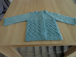 KINDERJÄCKCHEN HANDGESTRICKT
