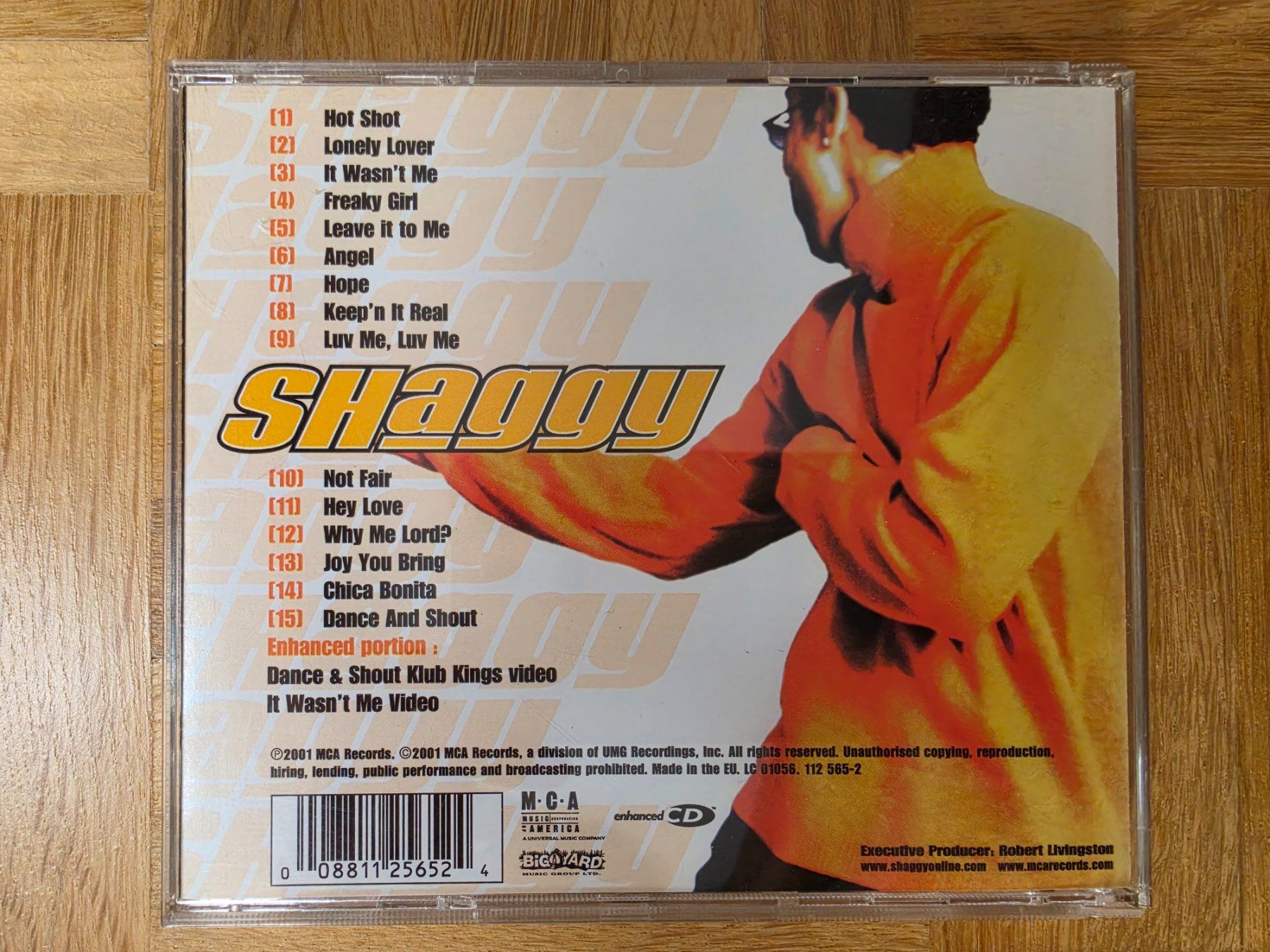 CDs: Shaggy - Hot Shot – D'occasion à Stäfa par flamingo_17 1