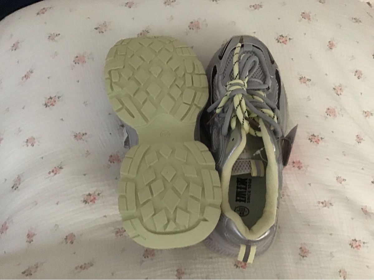 Scarpe da donna: NEU Sneakers Grösse 38 – Nuovo (secondo la descrizione) da Eschlikon TG venduto da little.dove 1
