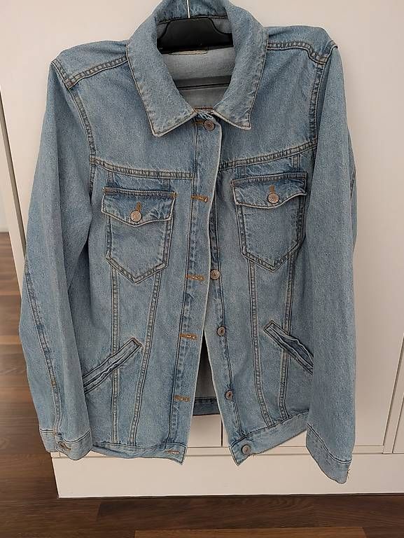 Vestes: Jeansjacke  – D'occasion à Schlieren par Graziagra 1