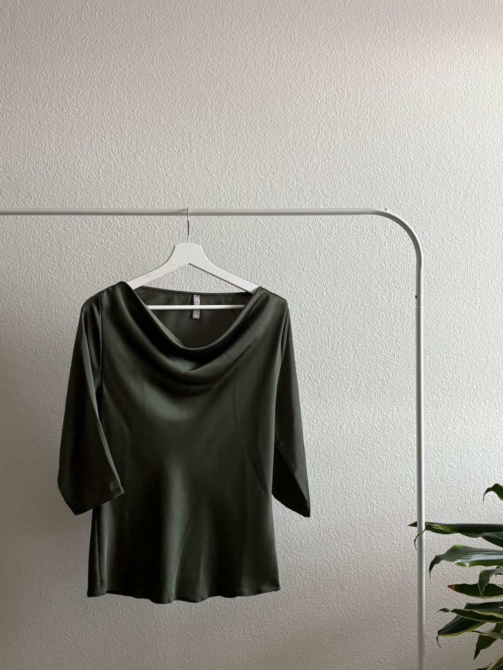 Camicette: dunkelgrüne Bluse – Nuovo (secondo la descrizione) da Zürich venduto da bbbggg