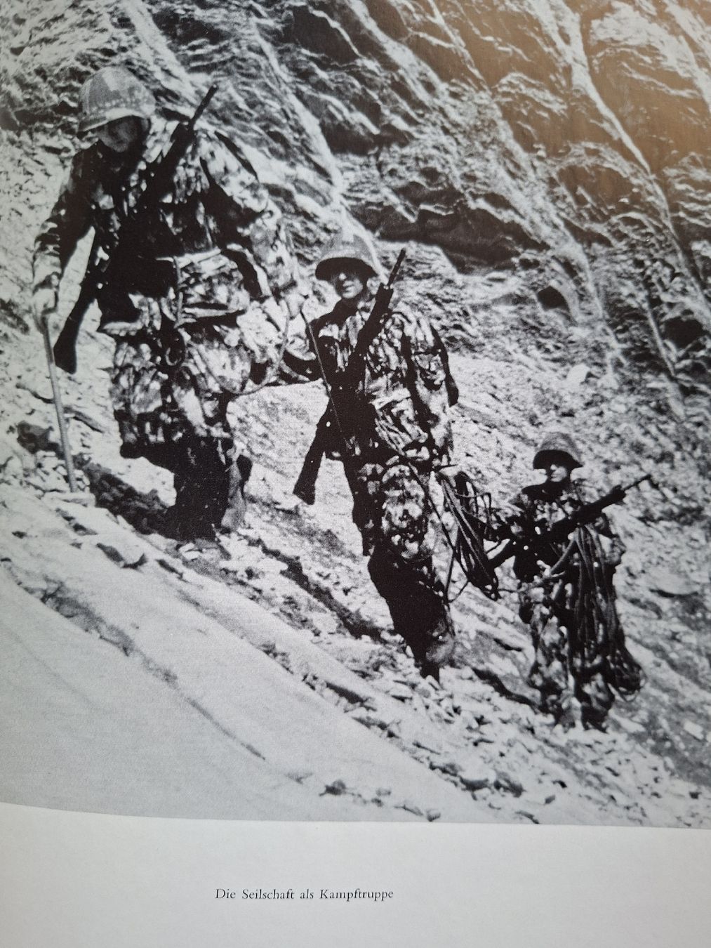 Libri: Schweizer Armee Militär Buch von 1963 – Usato da Schwanden Sigrisw venduto da len_9yqg 7