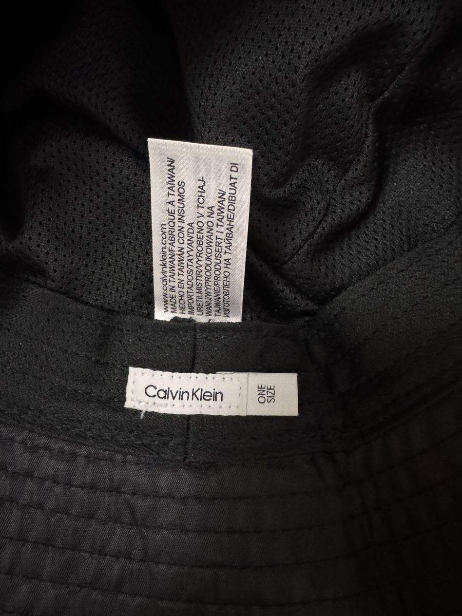 Calvin Klein Hüte, Mützen & Caps: Calvin Klein bucket hat schwarz – Neu (gemäss Beschreibung) aus Lenzburg von CelinaS01 2