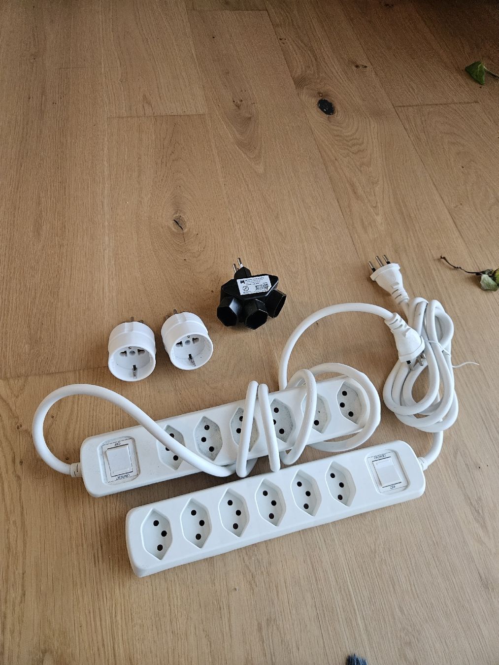 Unità & Adattatore: Steckdosenleisten und Adapter Set – Nuovo (secondo la descrizione) da Winterthur venduto da tom_r2ms 1