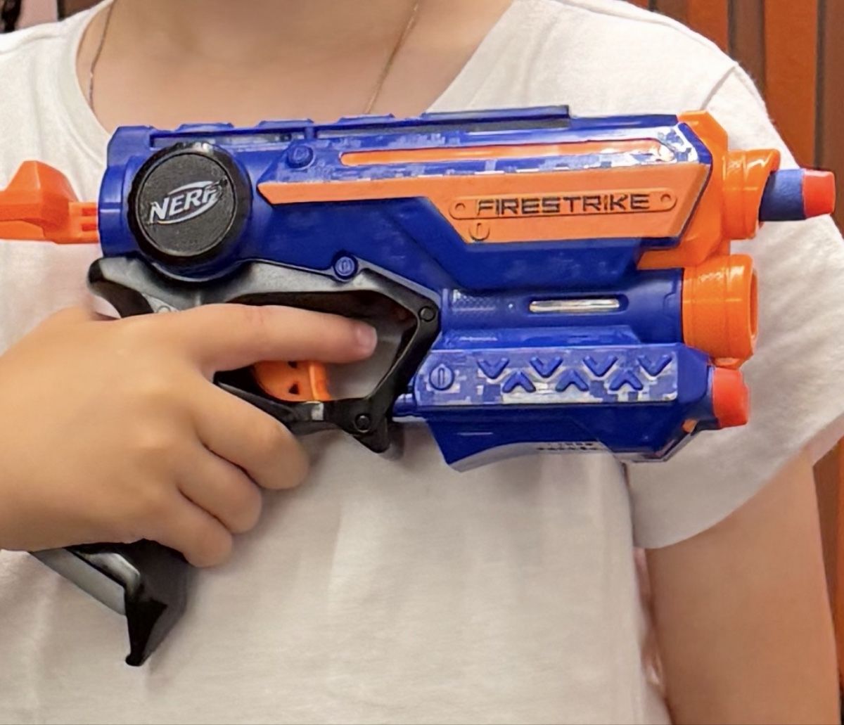 Nerf Giocattoli: Nerf Firestrike mit Laser + 20 Darts – Usato da Reinach AG venduto da VaultEleven 2