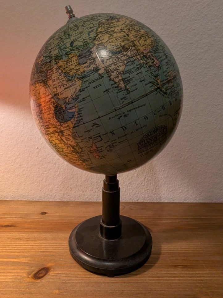 Altro in Decorazioni & Accessori: Antiker Columbus Volksglobus, ca. 35 cm – Usato da Mönchaltorf venduto da Blechfreund