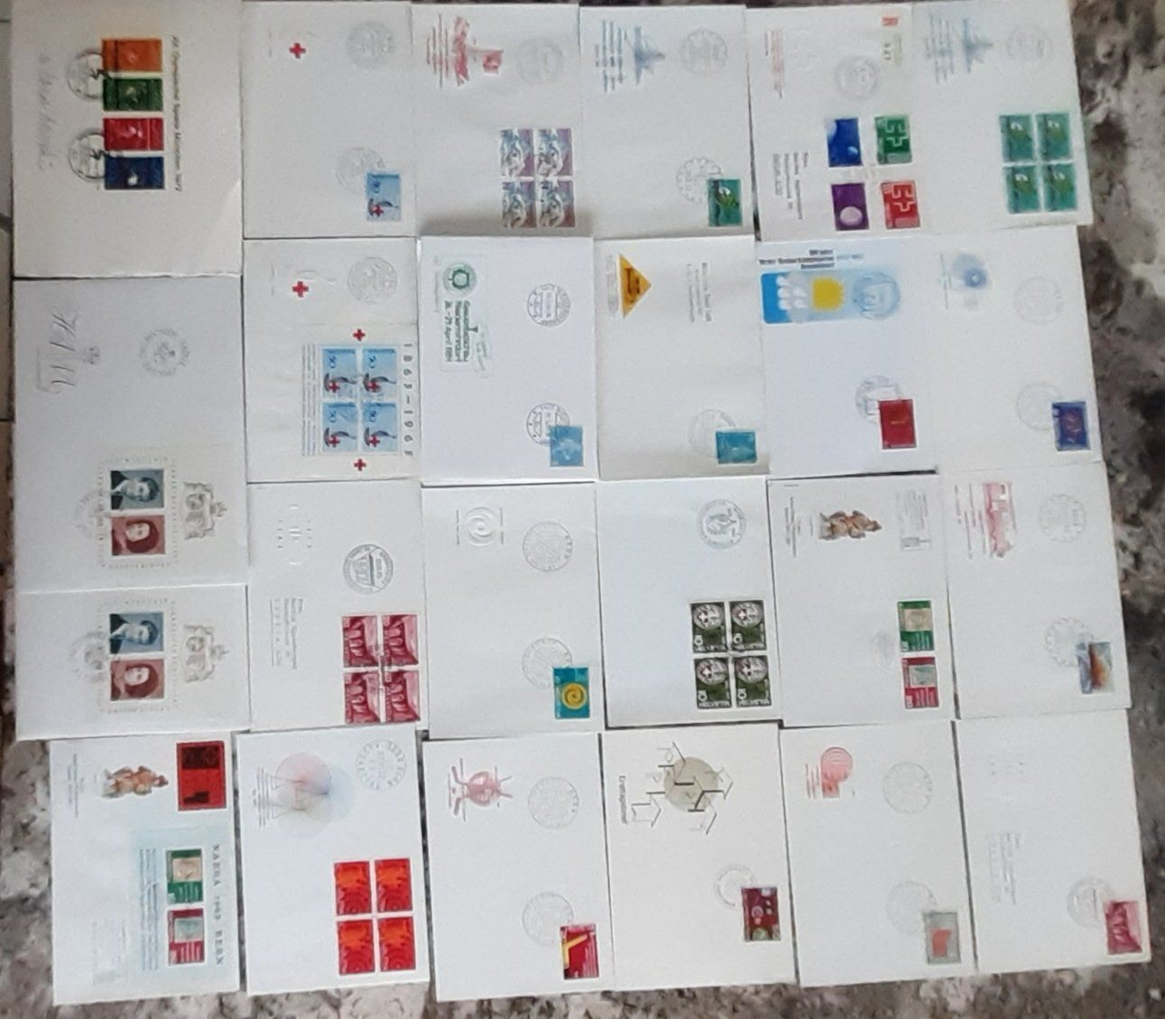 Tous les timbres: Briefmarken – D'occasion à Niederweningen par pixim