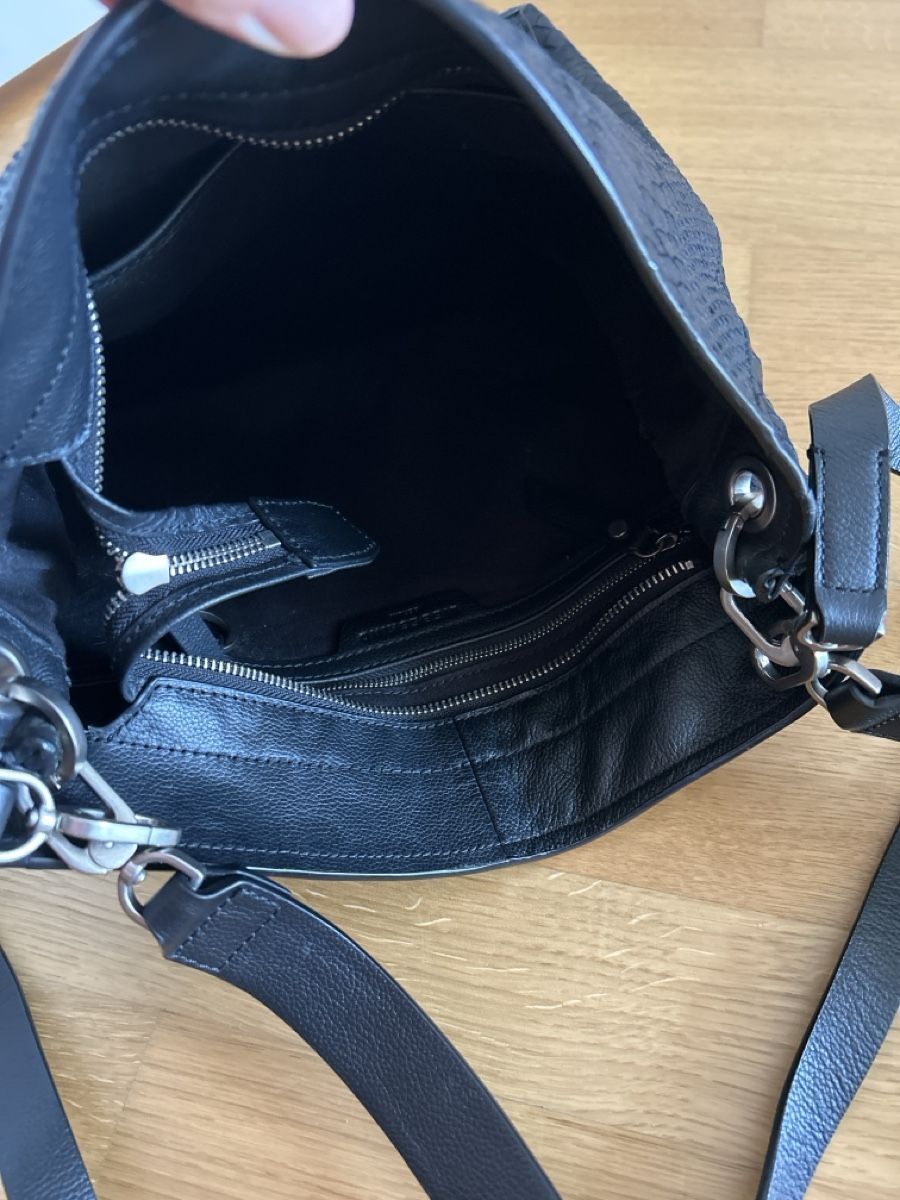 Liebeskind Taschen für Damen: Liebeskind Tasche schwarz – Gebraucht aus Jonen von mar_ls2r 3