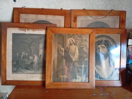 Lot cadres religieux
