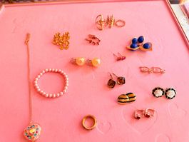 Lot de 16 bijoux fantaisie neufs