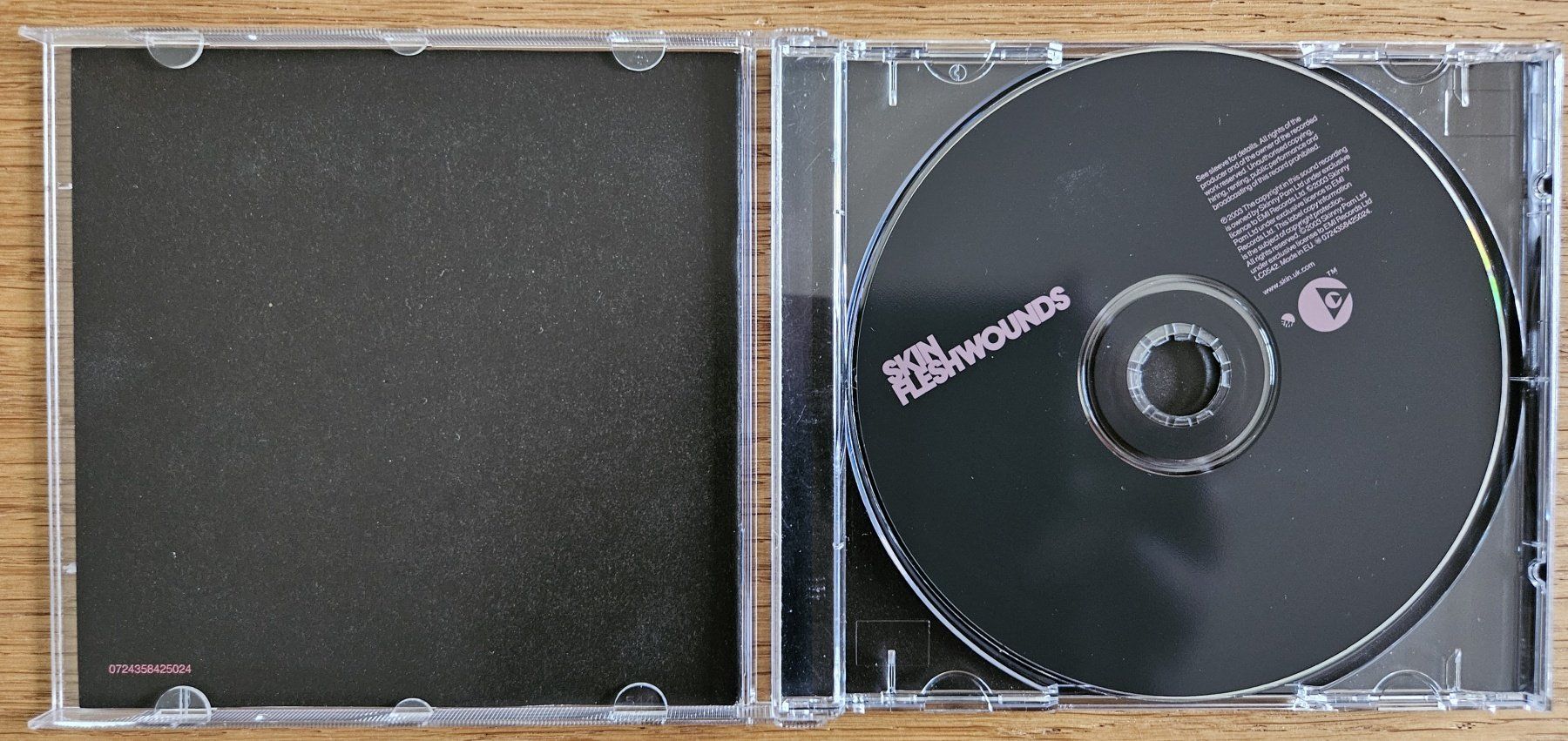 CD: CD Skin: Fleshwounds – Usato da Schaffhausen venduto da asyouwestley 2