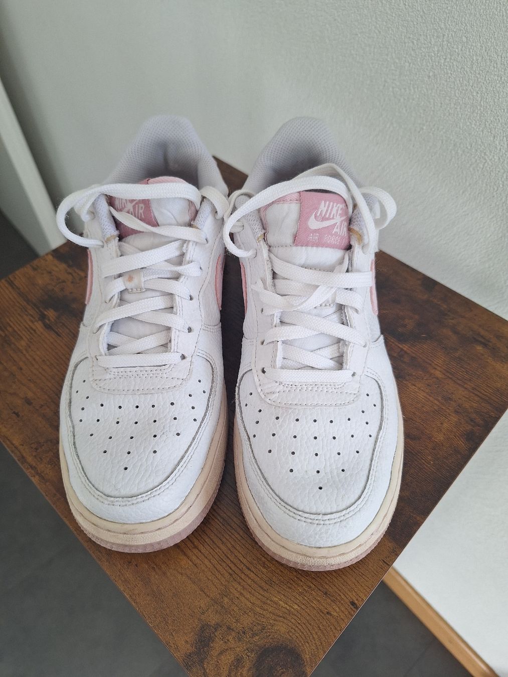 Nike Chaussures femmes: nike air rosa – D'occasion à Mumpf par SwissDi 2