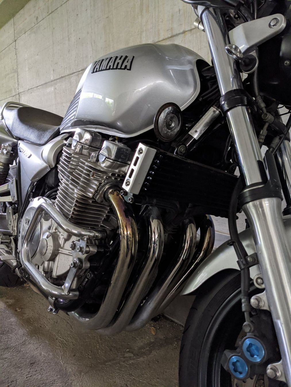 Yamaha Touring: Motorrad Yamaha XJR 1300 – D'occasion à Kastanienbaum par kr.arch 1